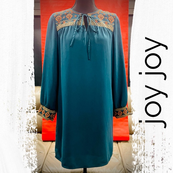 Joy Joy Dresses & Skirts - Joy Joy Boho Green Orange Embroidered Shift Dress XS